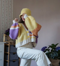 Load image into Gallery viewer, Hand Knit Cropped Wool Cardigan